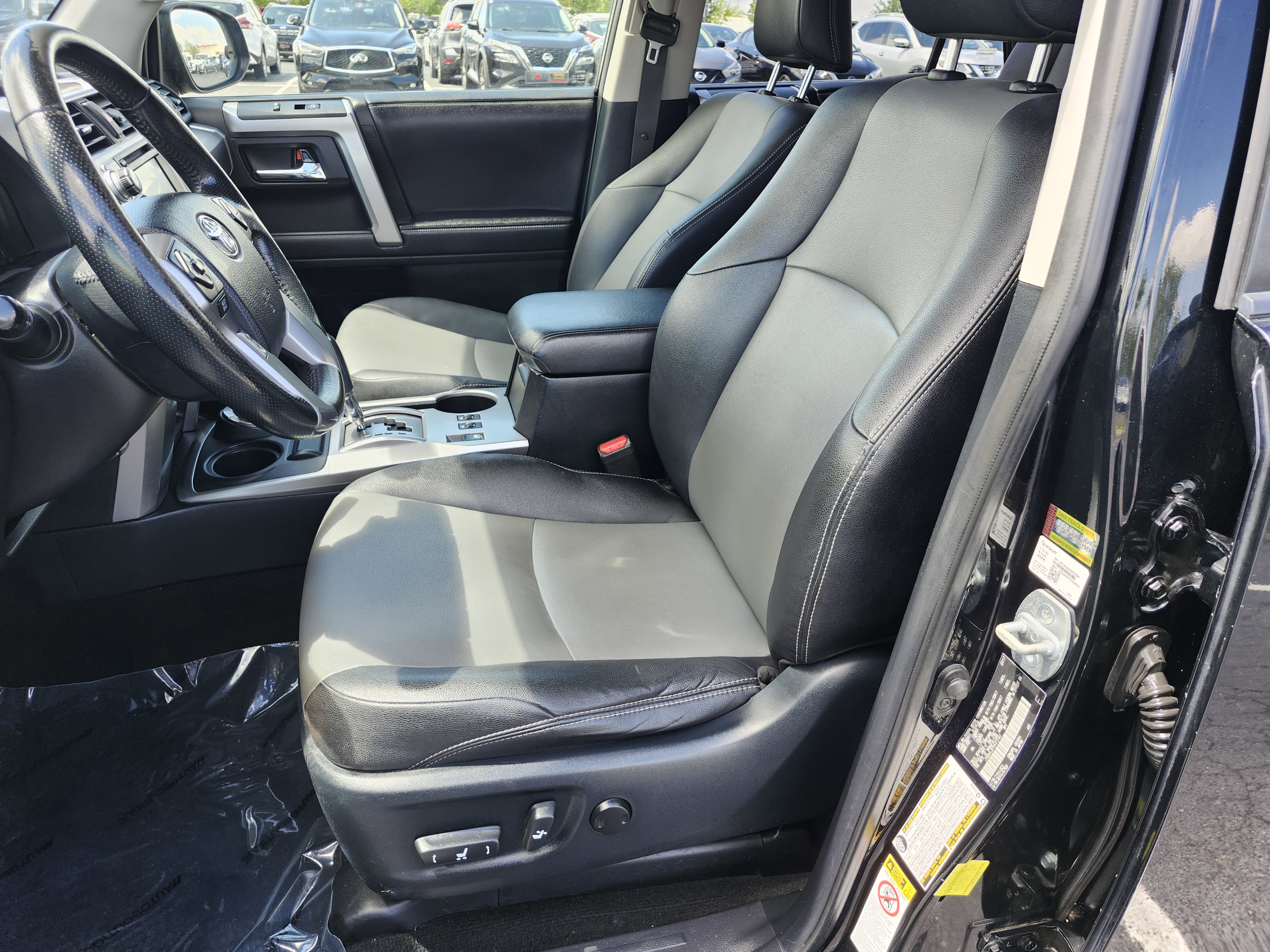 Used 2017 Toyota 4Runner SR5 Premium AWD/4WD image 23