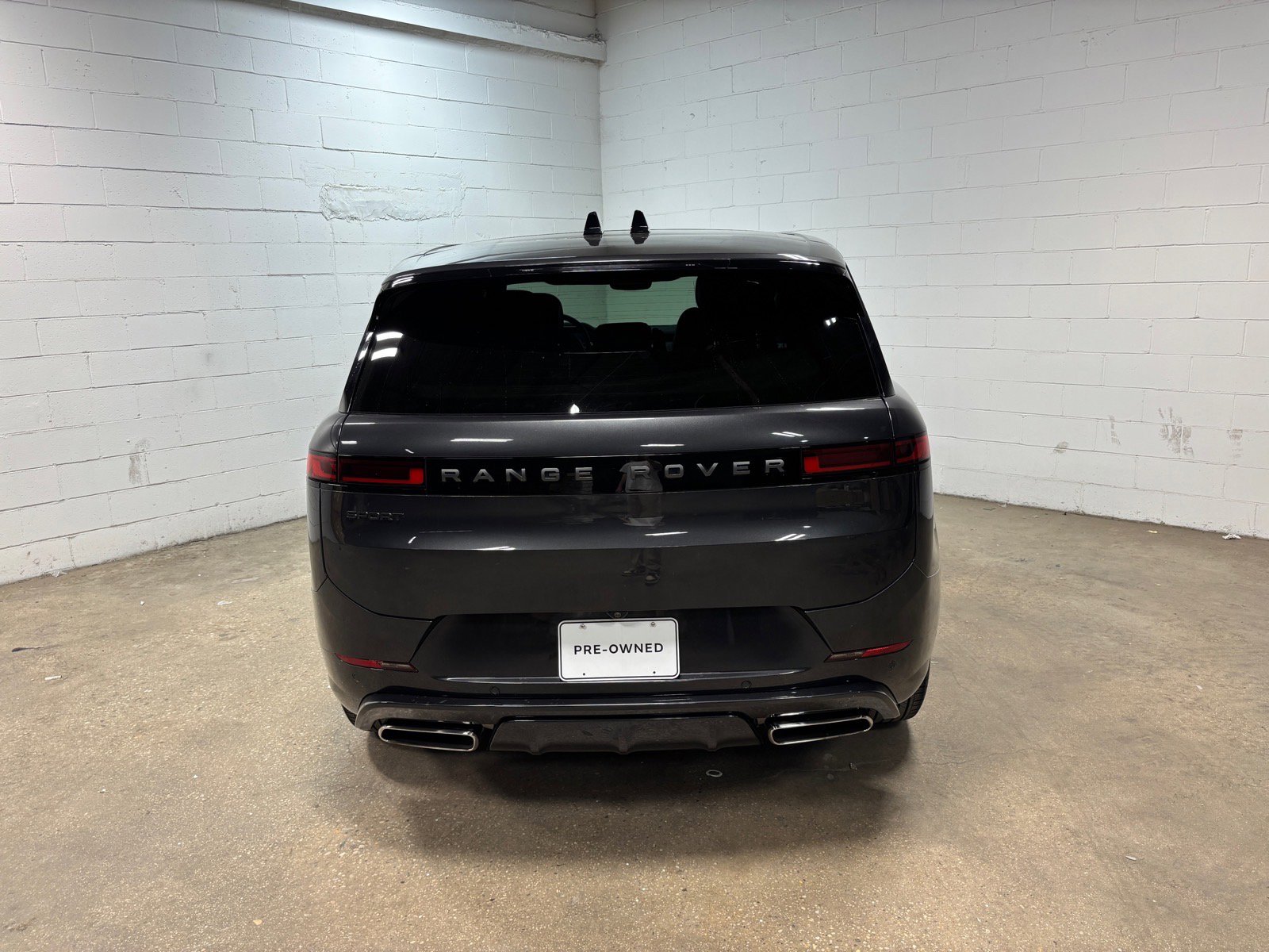 Used 2024 Land Rover Range Rover Sport Dynamic SE AWD/4WD image 8