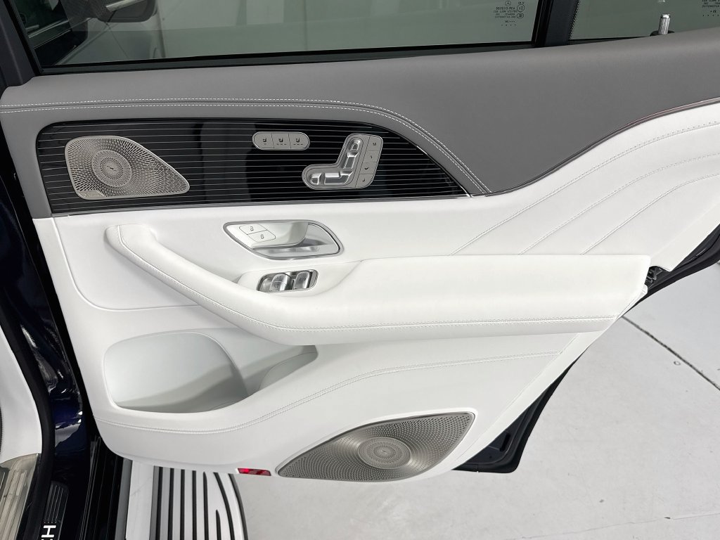 New 2026 Mercedes-Benz Maybach GLS 600 4MATIC image 27