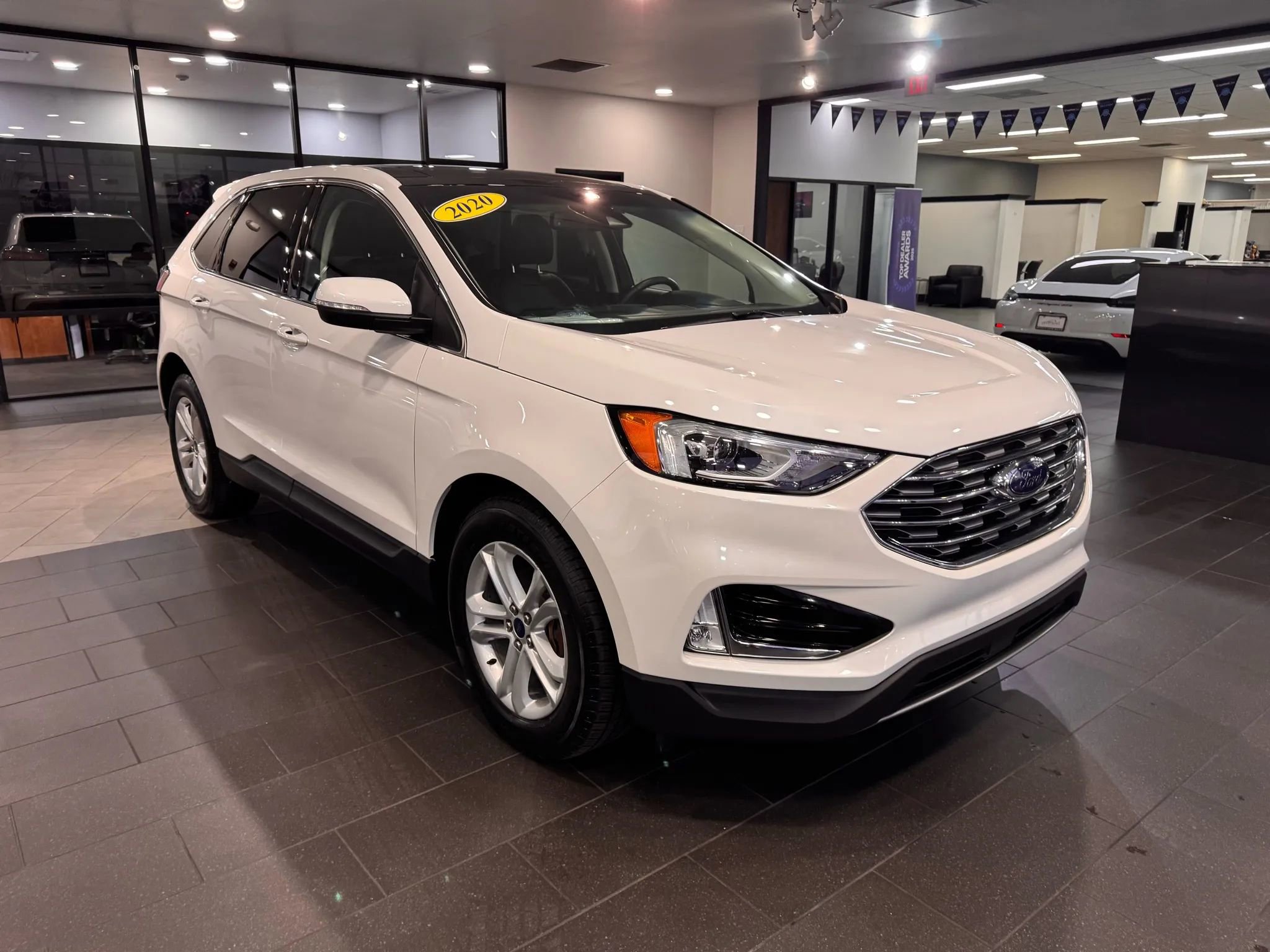 Used 2020 Ford Edge SEL w/ Cold Weather Package image 7