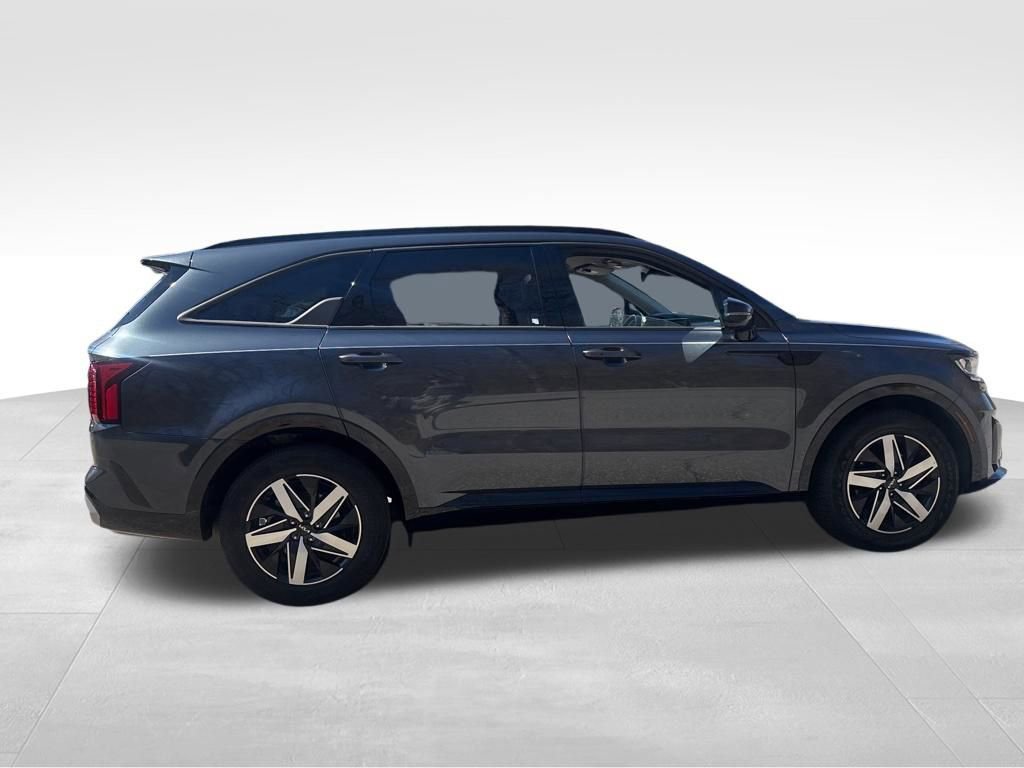 Used 2022 Kia Sorento S image 9
