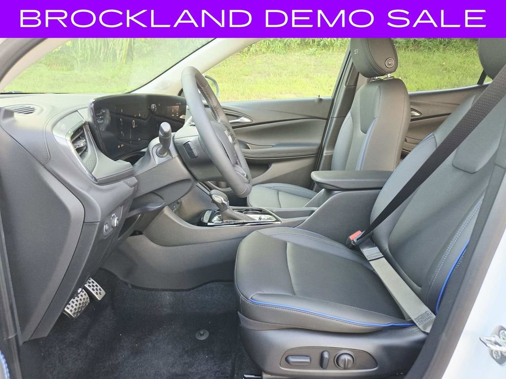 New 2026 Buick Encore GX Sport Touring w/ Comfort Package FWD image 11