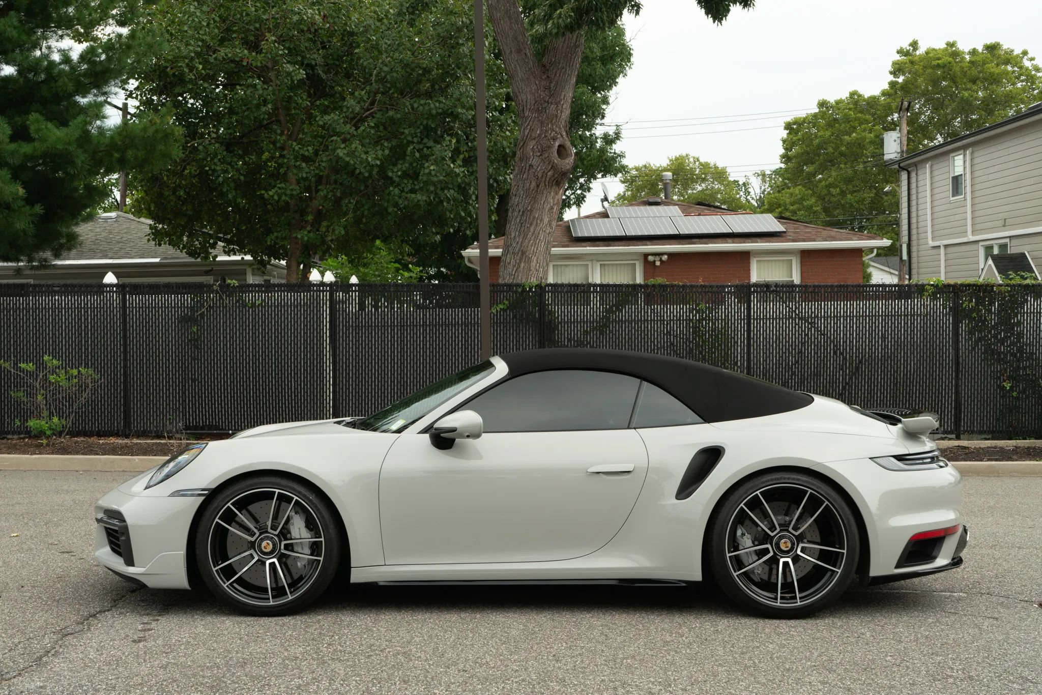 Used 2024 Porsche 911 Cabriolet AWD/4WD image 10