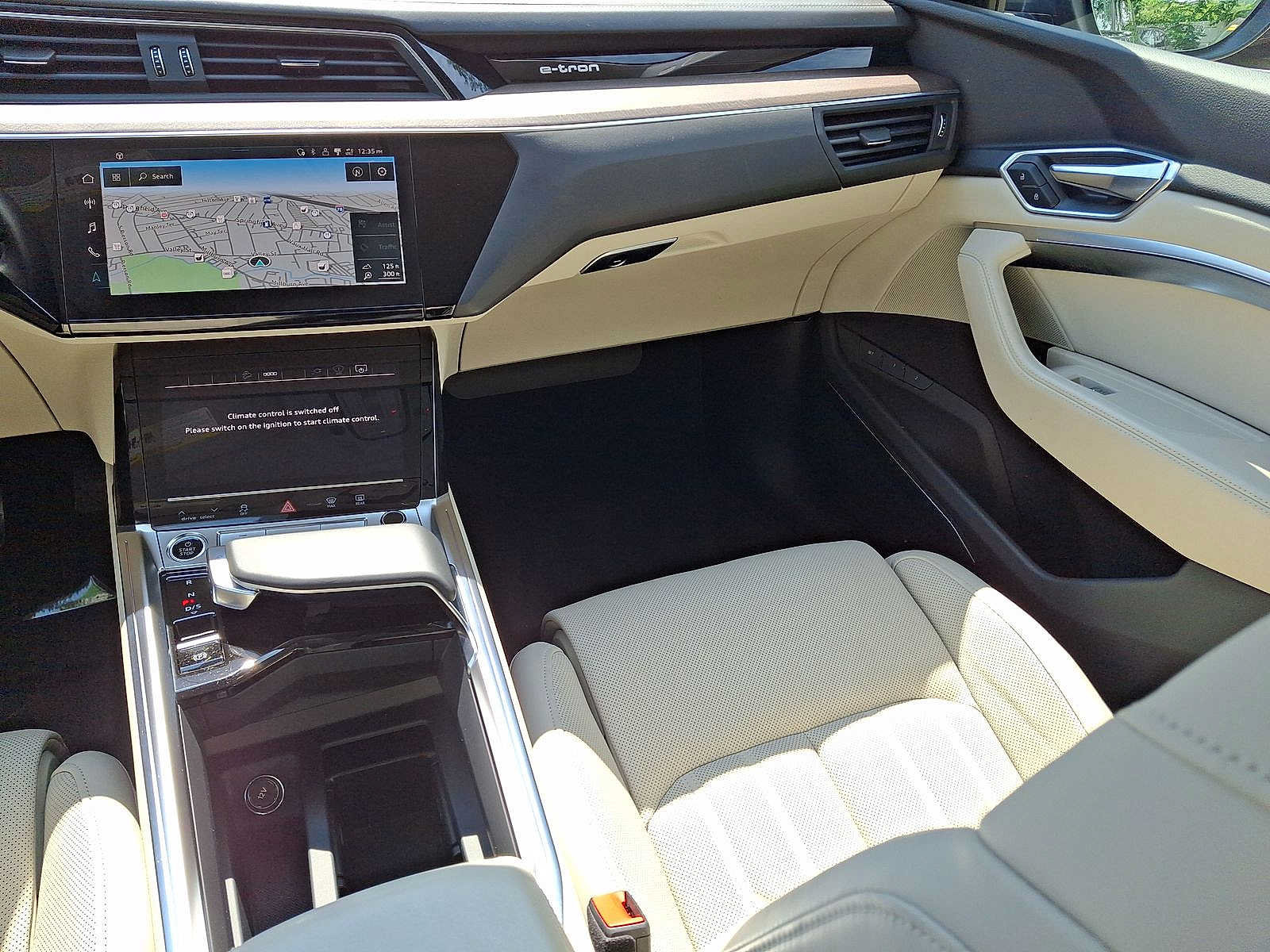 Used 2022 Audi e-tron Prestige AWD/4WD image 11