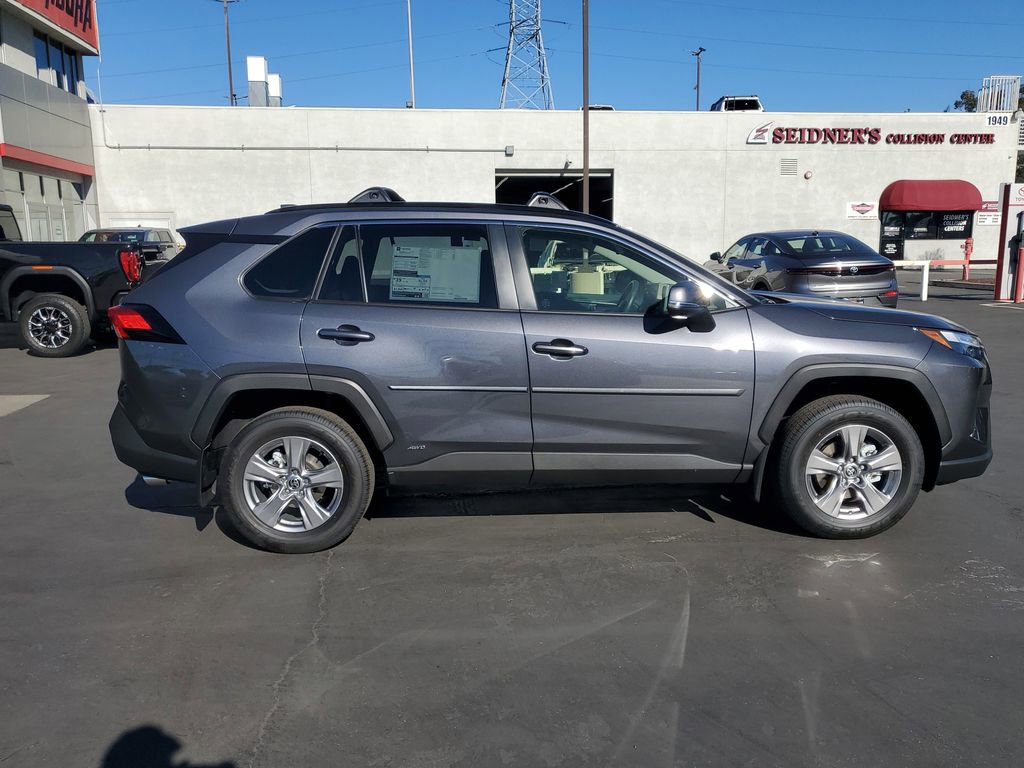 New 2025 Toyota RAV4 LE video 2