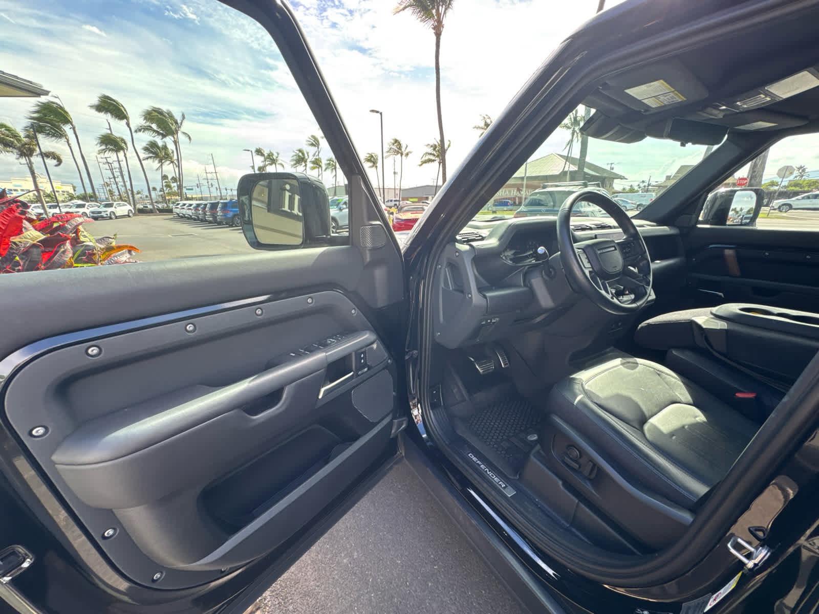 Used 2023 Land Rover Defender 110 X image 10