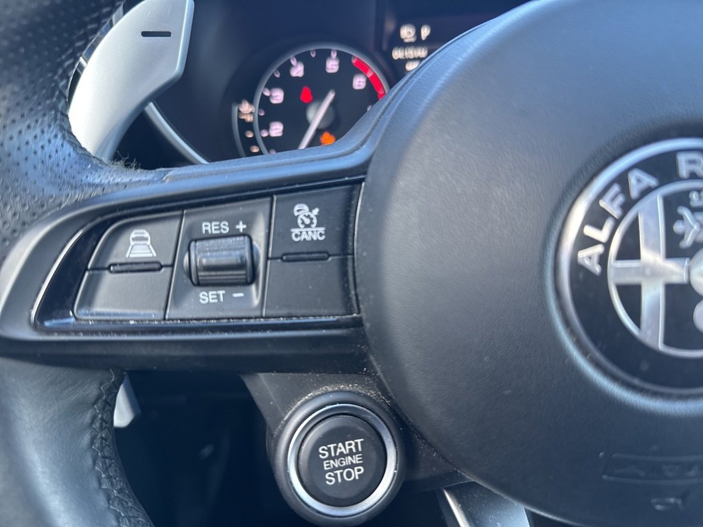 Used 2022 Alfa Romeo Giulia Veloce image 30