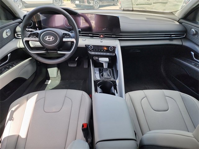 New 2025 Hyundai Elantra Limited image 9
