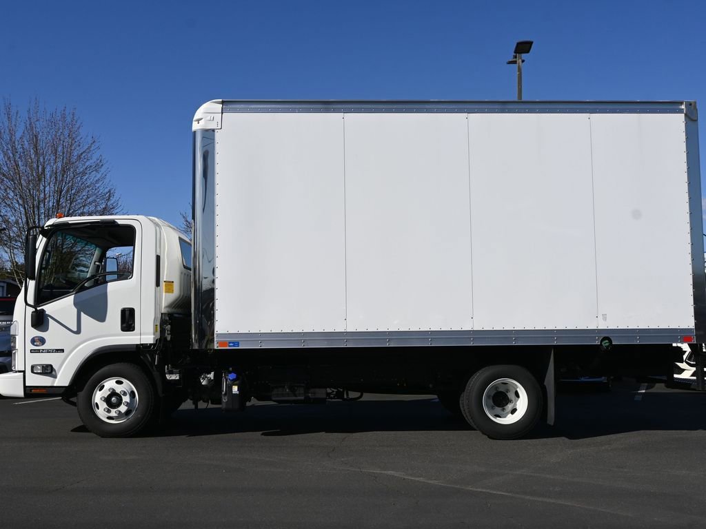 Used 2024 Isuzu NPR image 5
