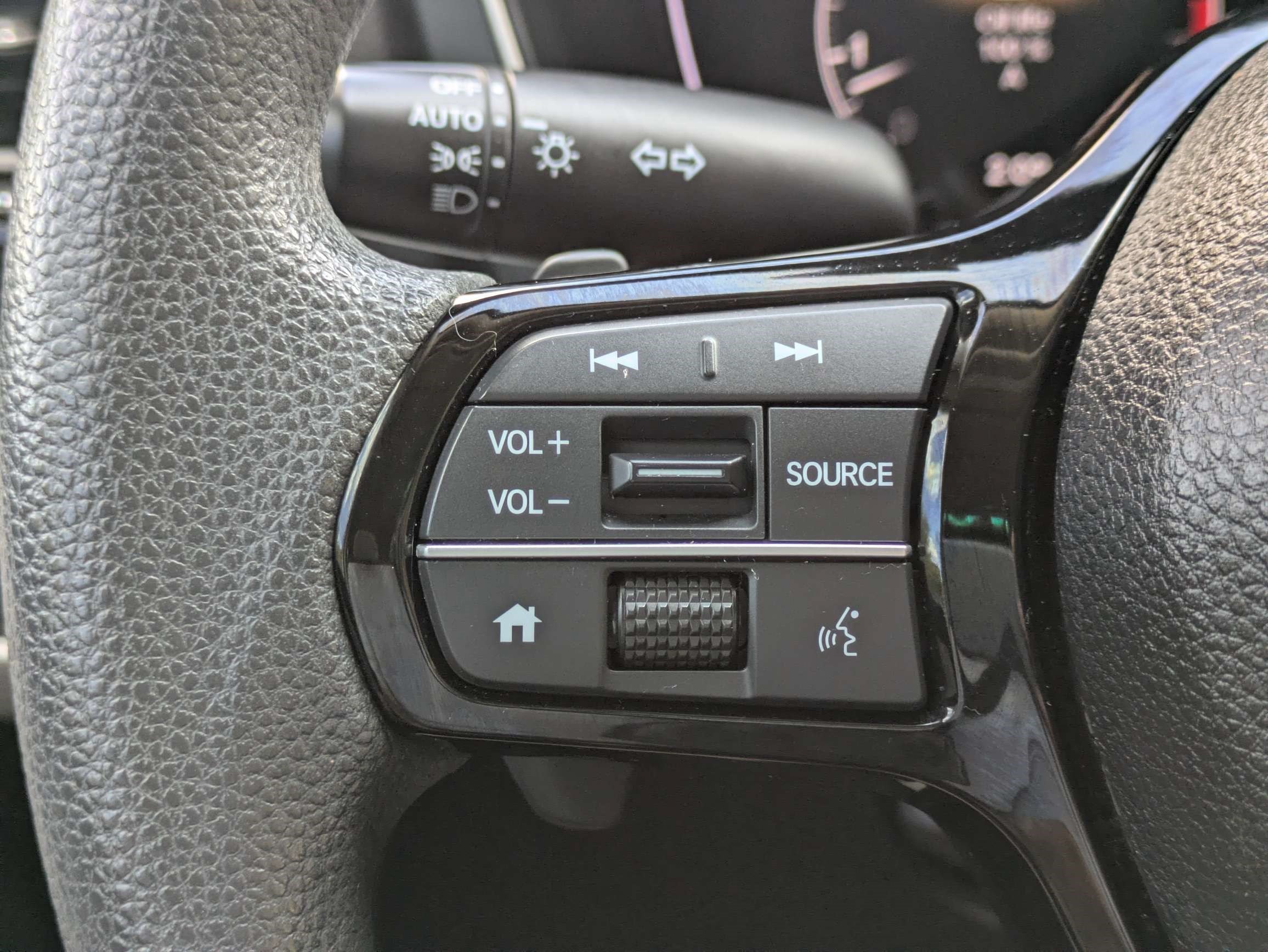 Used 2023 Honda Pilot LX image 22