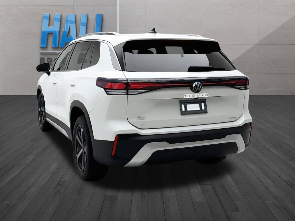 Certified 2026 Volkswagen Tiguan SE AWD/4WD image 5