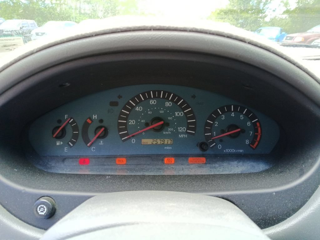 Used 2003 Mitsubishi Galant FWD image 7
