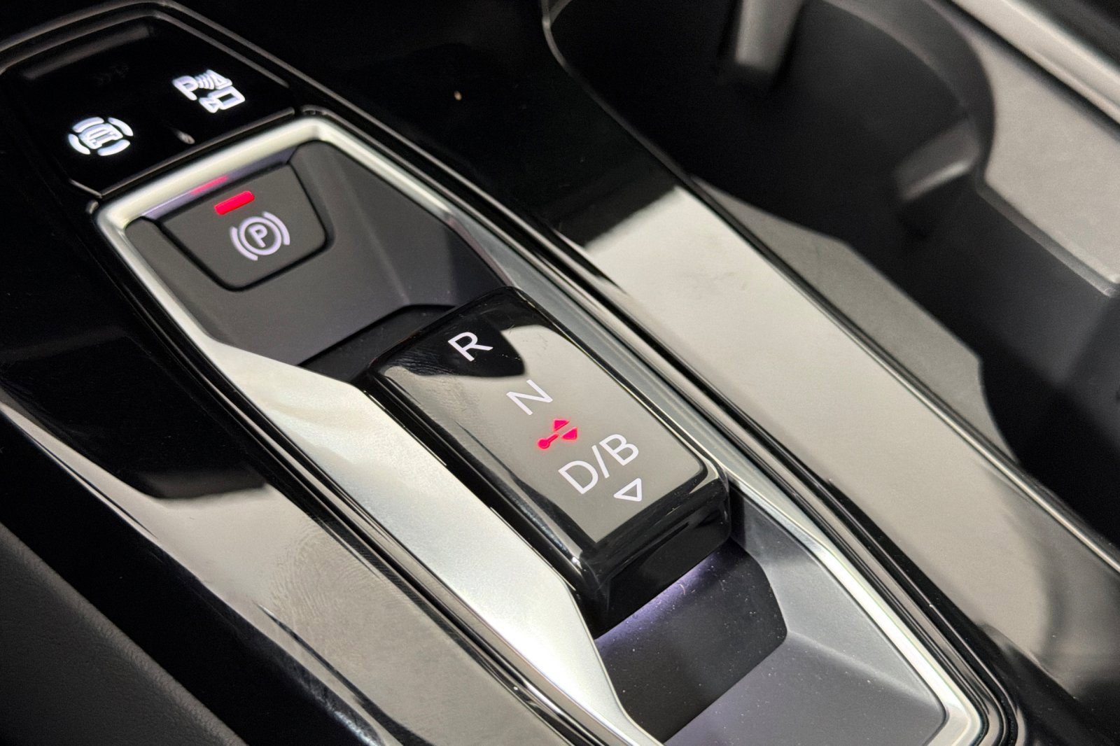Certified 2025 Audi A6 e-tron Premium Plus w/ Premium Plus image 20
