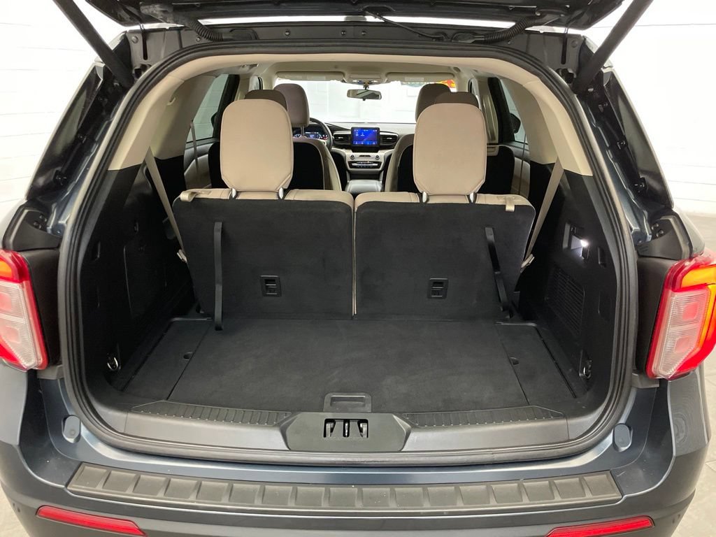 Used 2023 Ford Explorer XLT RWD image 25