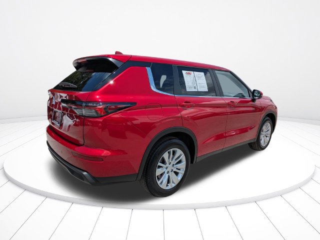 Used 2026 Mitsubishi Outlander ES FWD image 4