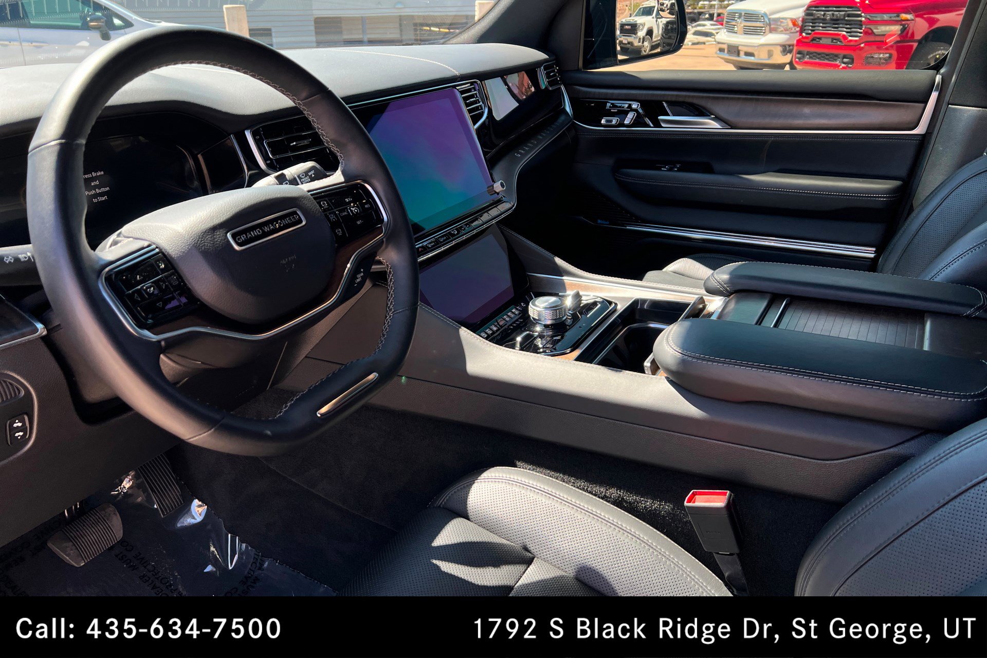 Used 2023 Jeep Grand Wagoneer L 4WD w/ Flexible Seating Group image 15