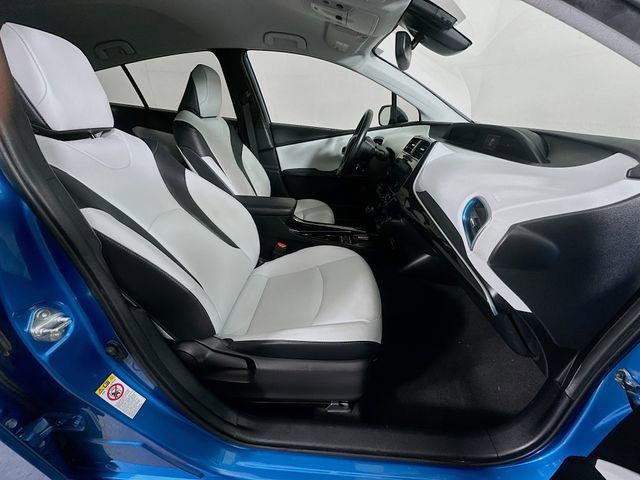 Used 2019 Toyota Prius XLE image 7