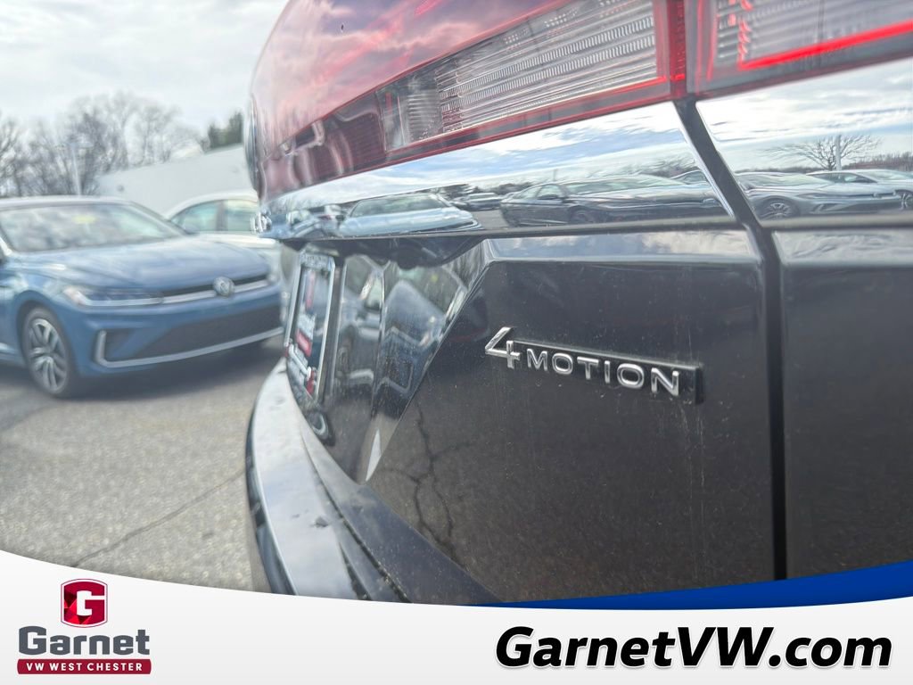 Used 2025 Volkswagen Atlas SEL Premium R-Line image 47