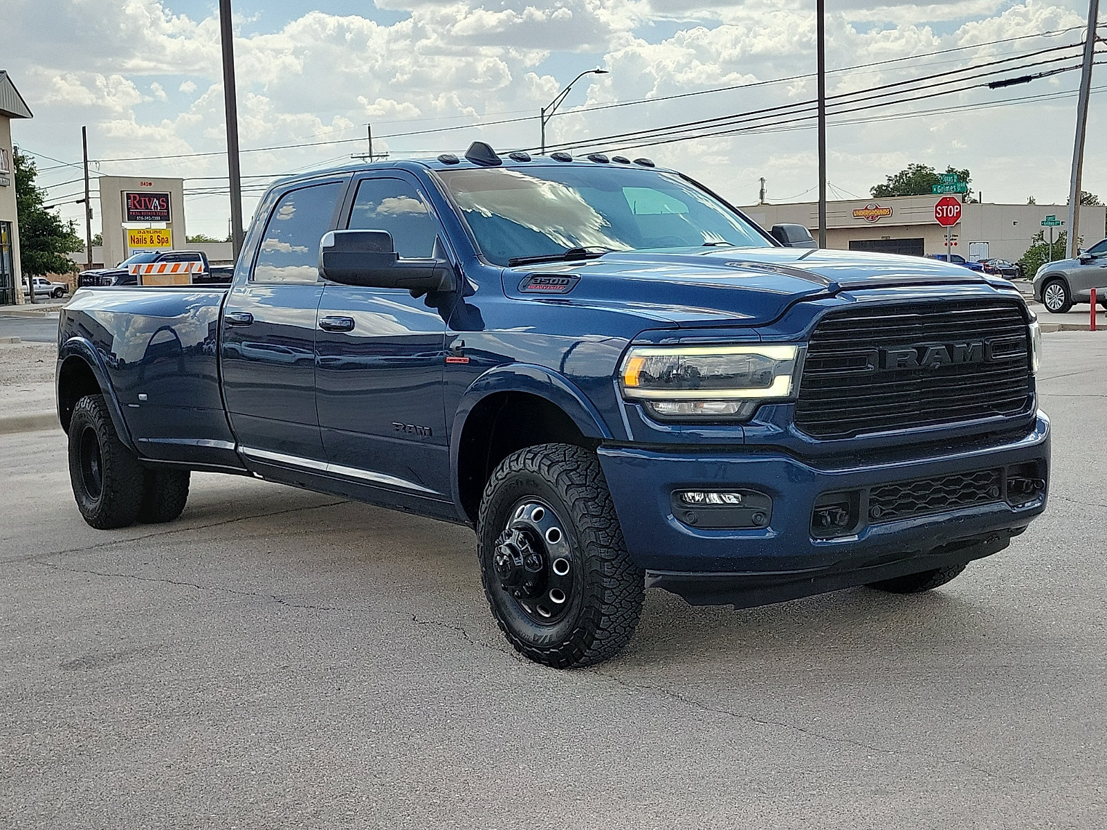 Used 2020 RAM 3500 Laramie w/ Night Edition AWD/4WD image 6