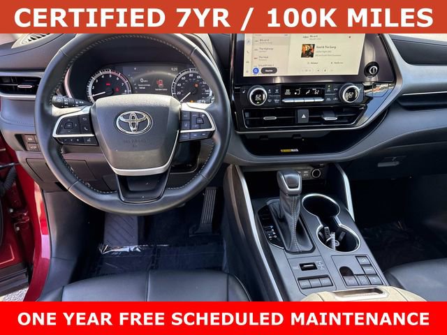 Used 2023 Toyota Highlander XLE AWD/4WD image 18