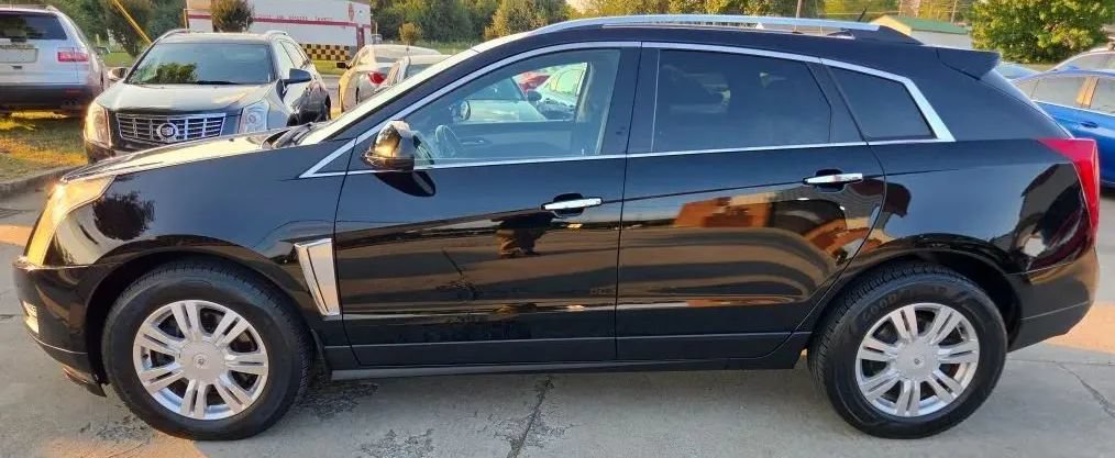 Used 2013 Cadillac SRX Luxury AWD/4WD image 2