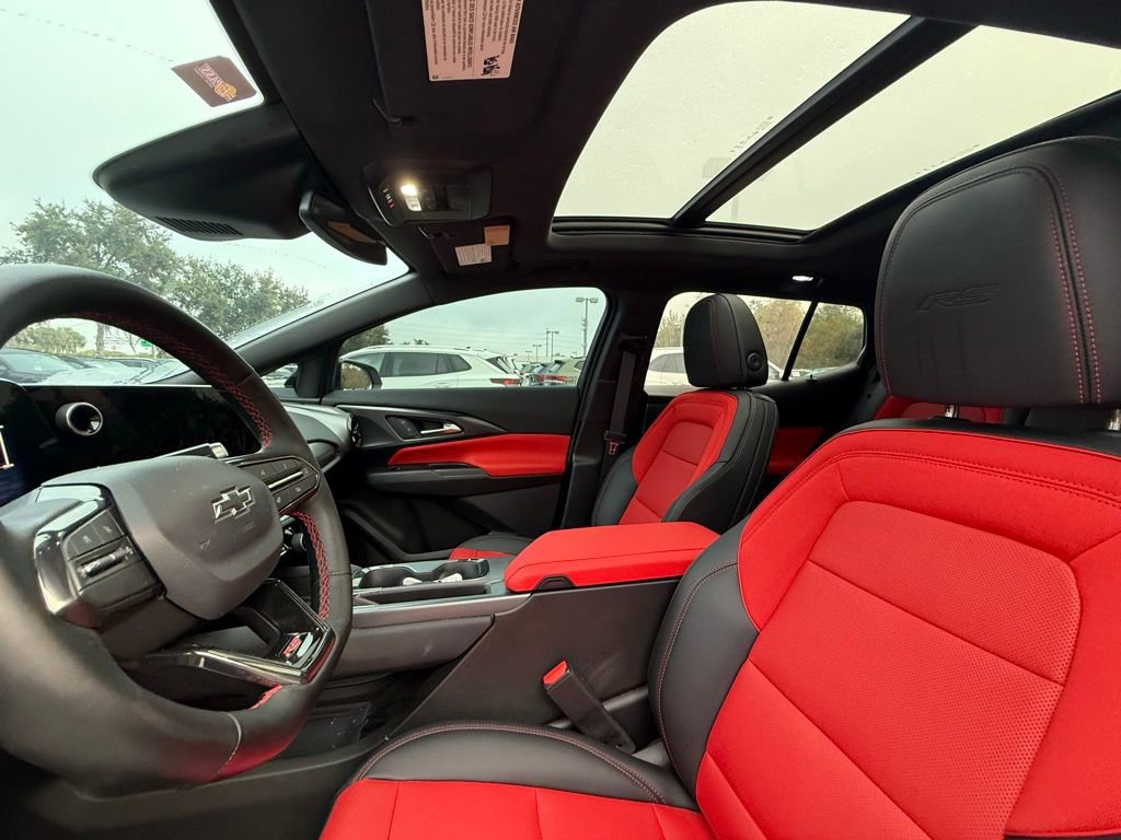Used 2025 Chevrolet Equinox EV RS image 14