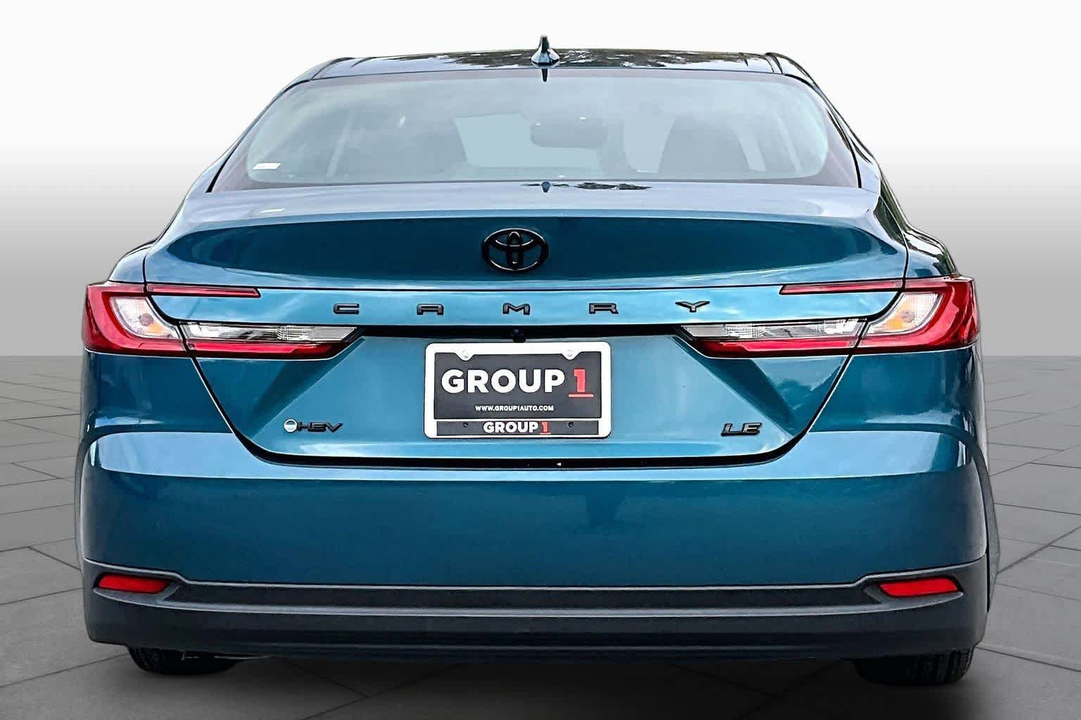 Used 2025 Toyota Camry LE FWD image 5
