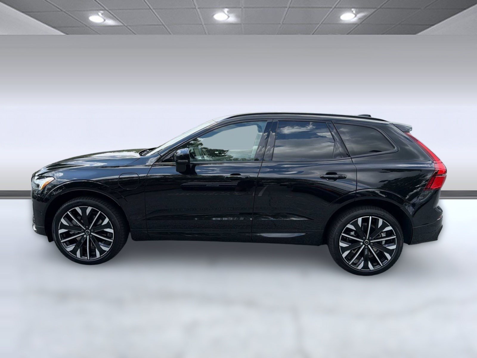 New 2026 Volvo XC60 T8 Ultra w/ Protection Package Premier AWD/4WD image 2