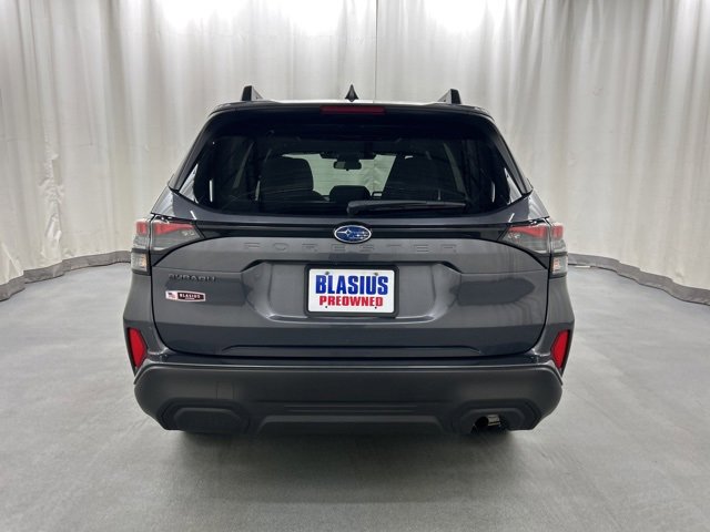 Used 2025 Subaru Forester Premium image 5