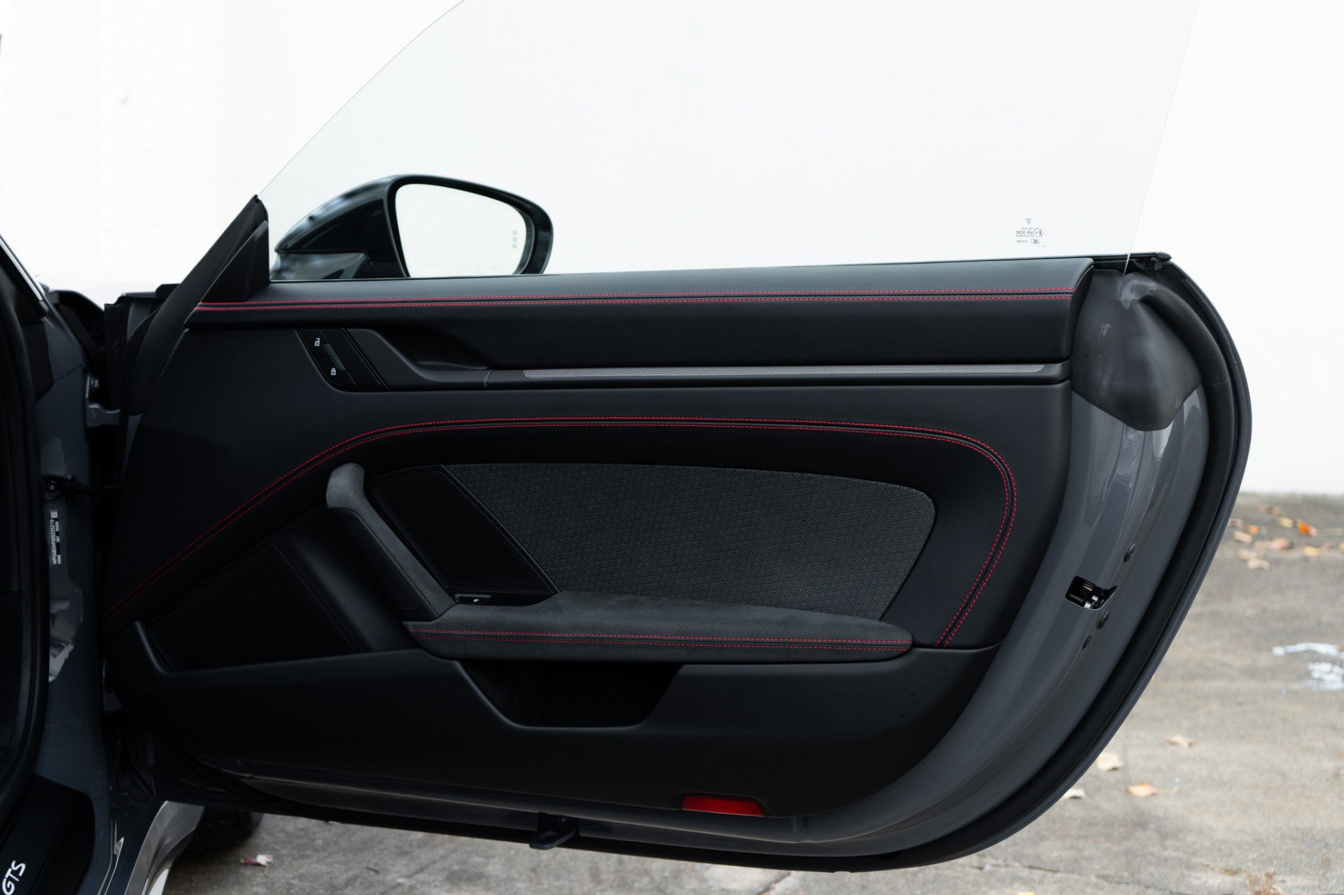 Used 2025 Porsche 911 Carrera 4 GTS image 28