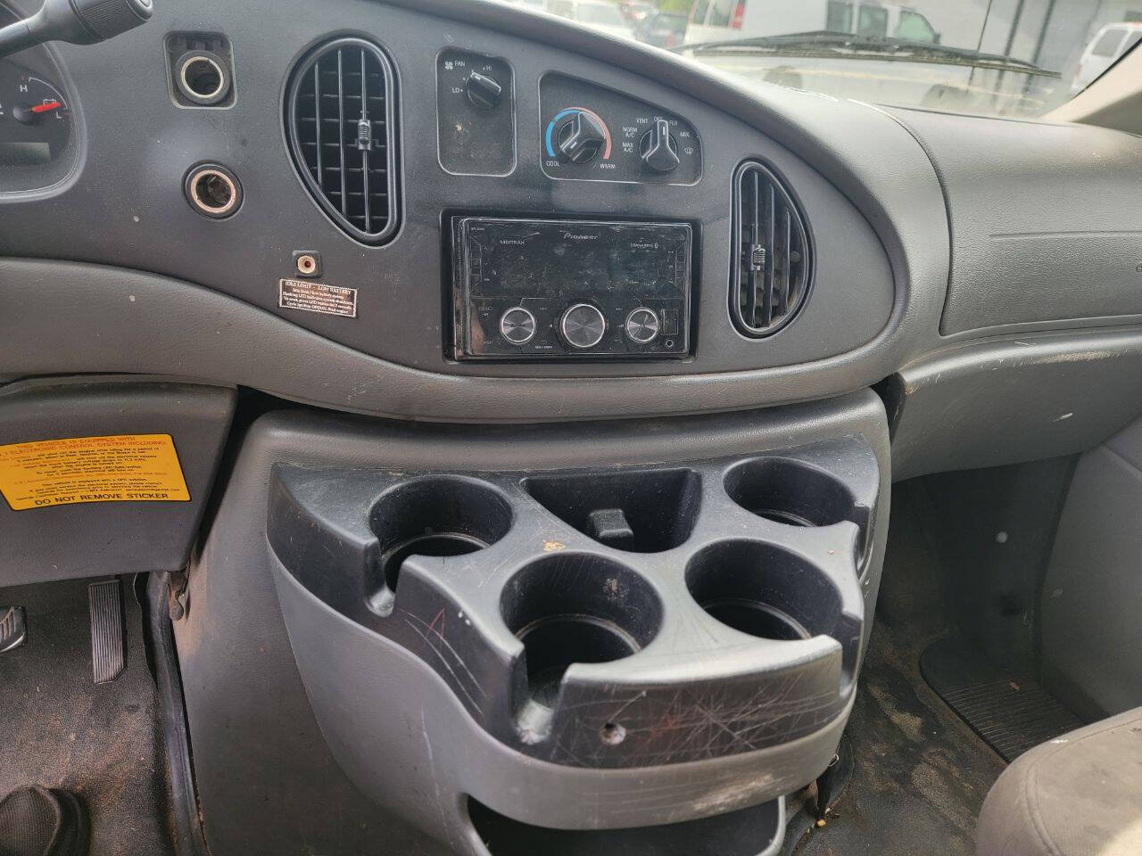 Used 2007 Ford E-150 and Econoline 150 RWD image 13