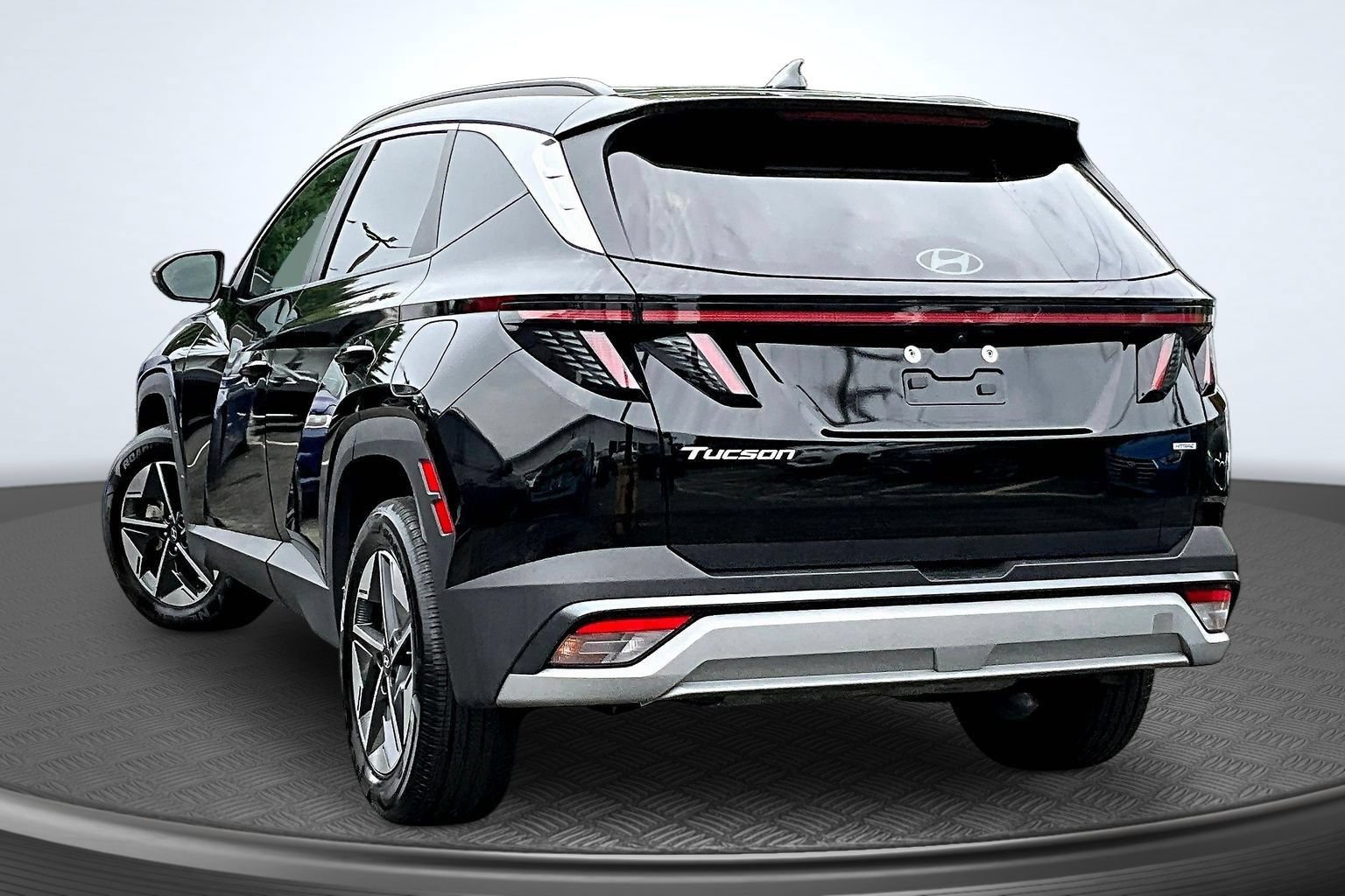 Used 2025 Hyundai Tucson SEL AWD/4WD image 3