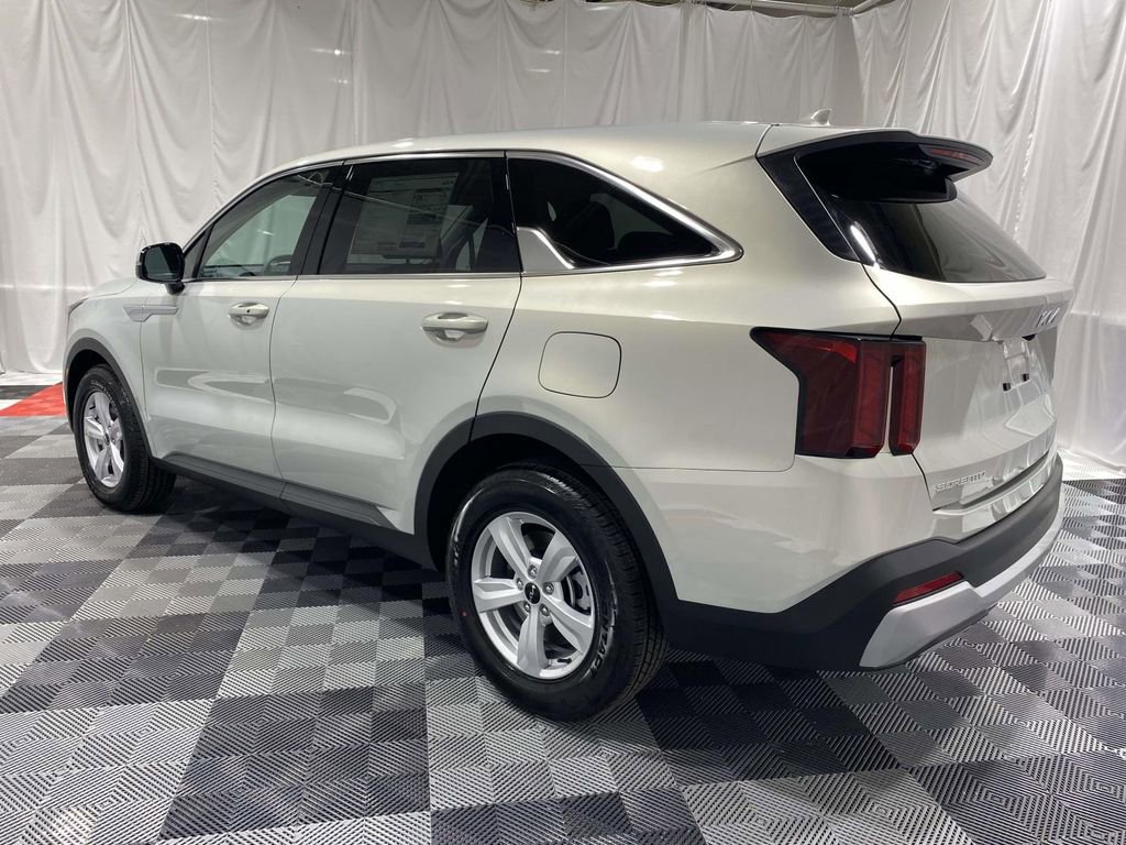 New 2026 Kia Sorento LX FWD image 2