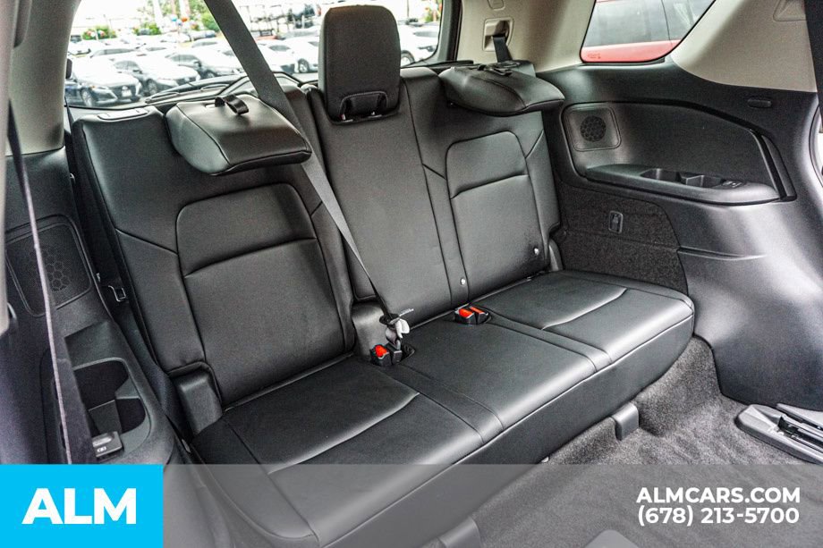 Used 2025 Nissan Pathfinder Platinum w/ Cargo Package AWD/4WD image 23