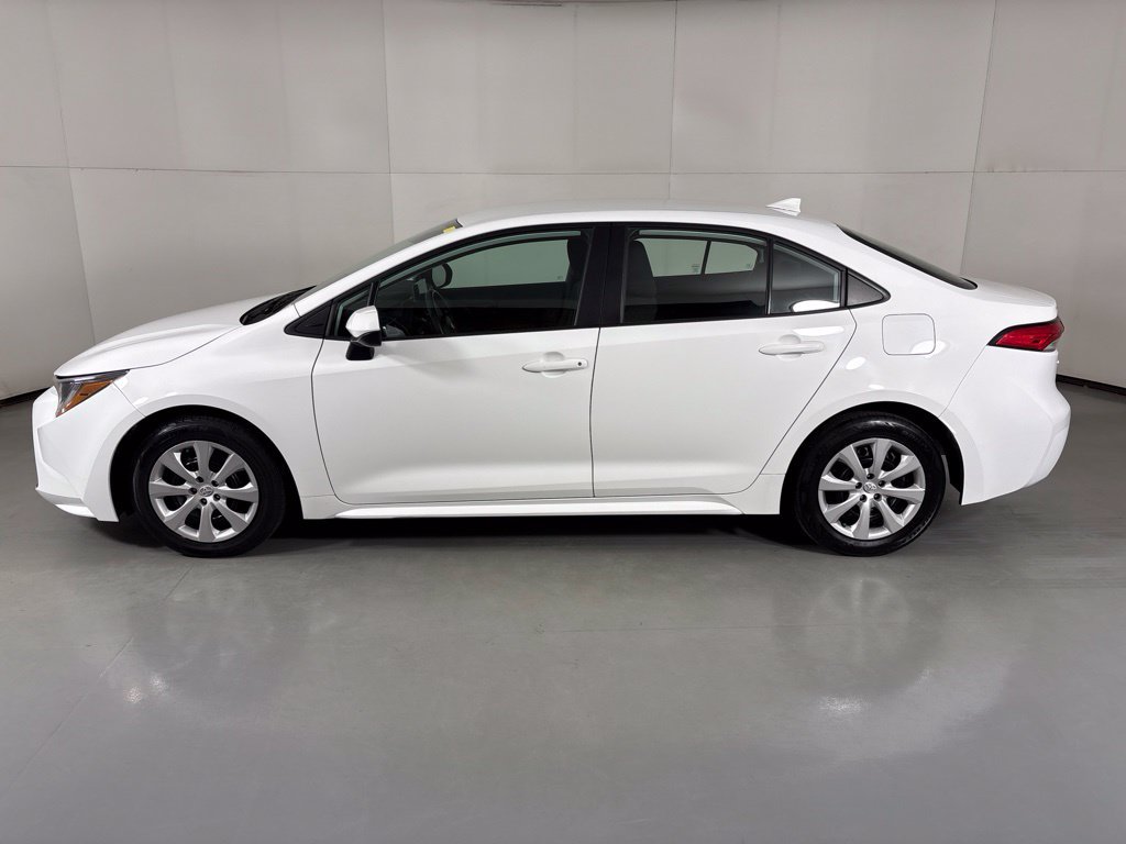 Used 2024 Toyota Corolla LE FWD image 5