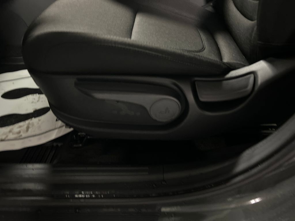 New 2026 Hyundai Tucson Blue SE image 11