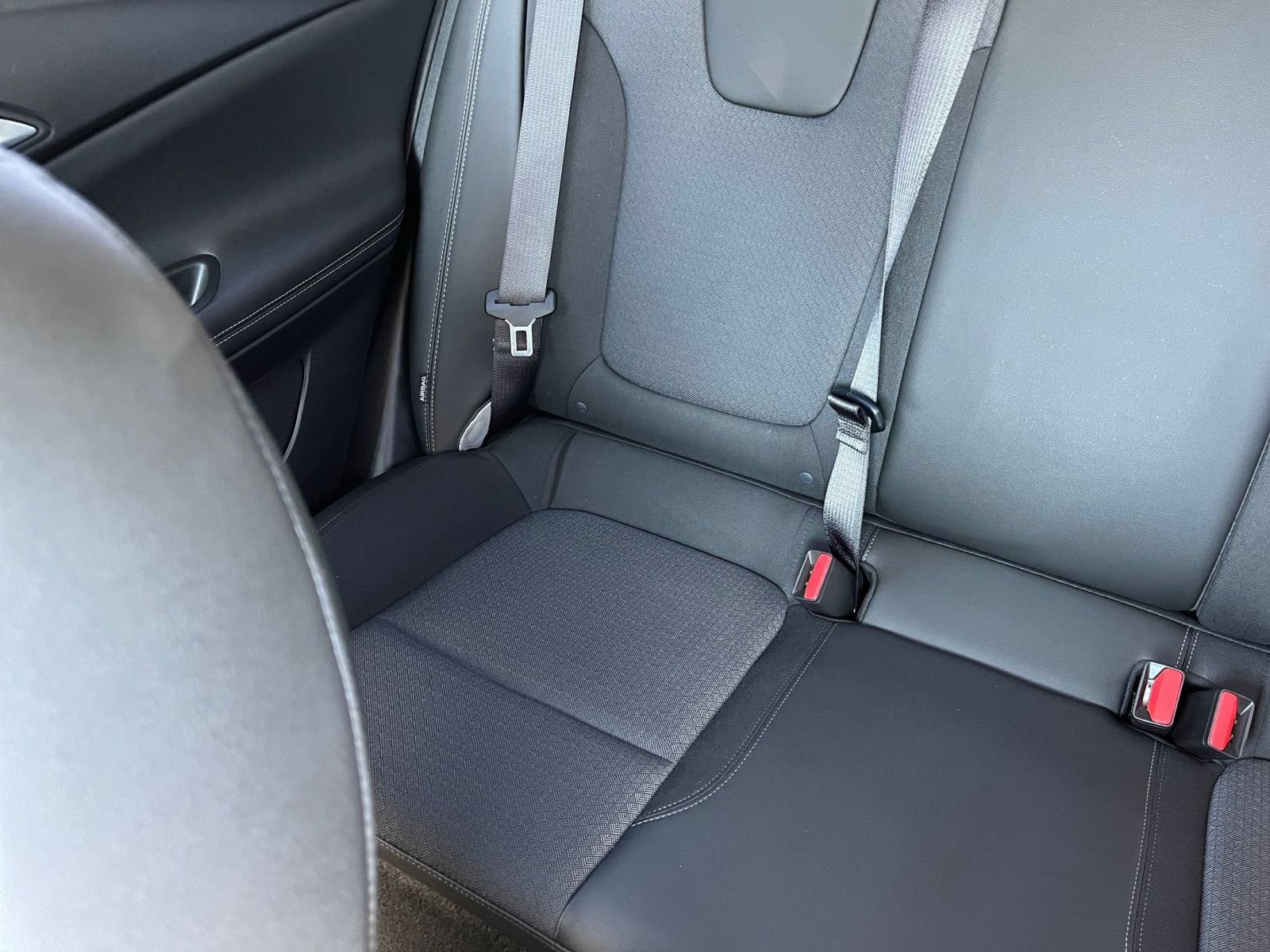 Used 2025 Buick Encore GX Preferred FWD image 39