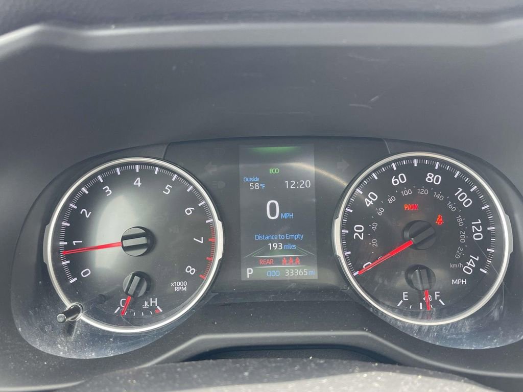 Used 2022 Toyota RAV4 LE image 26