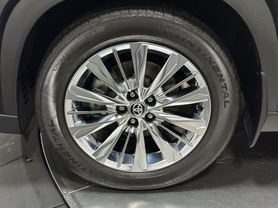 Used 2024 Toyota Grand Highlander Platinum image 18