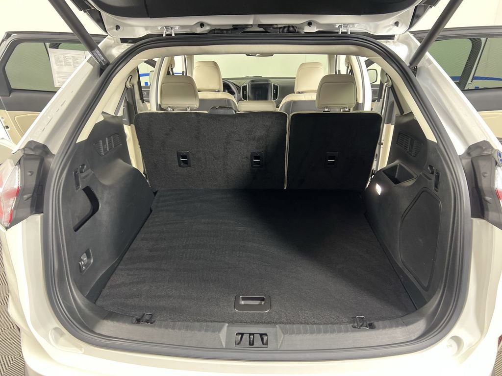 Used 2022 Ford Edge Titanium image 26