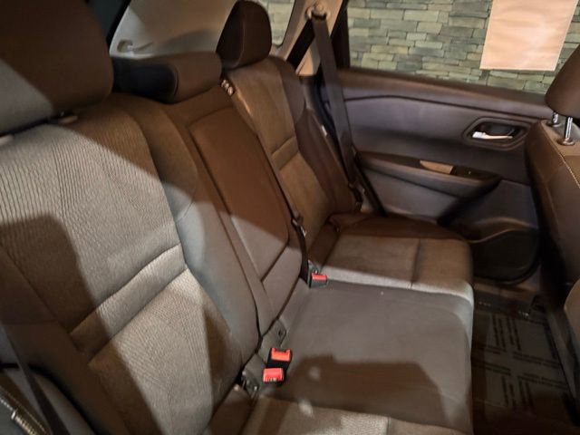 Certified 2025 Nissan Rogue SV image 4