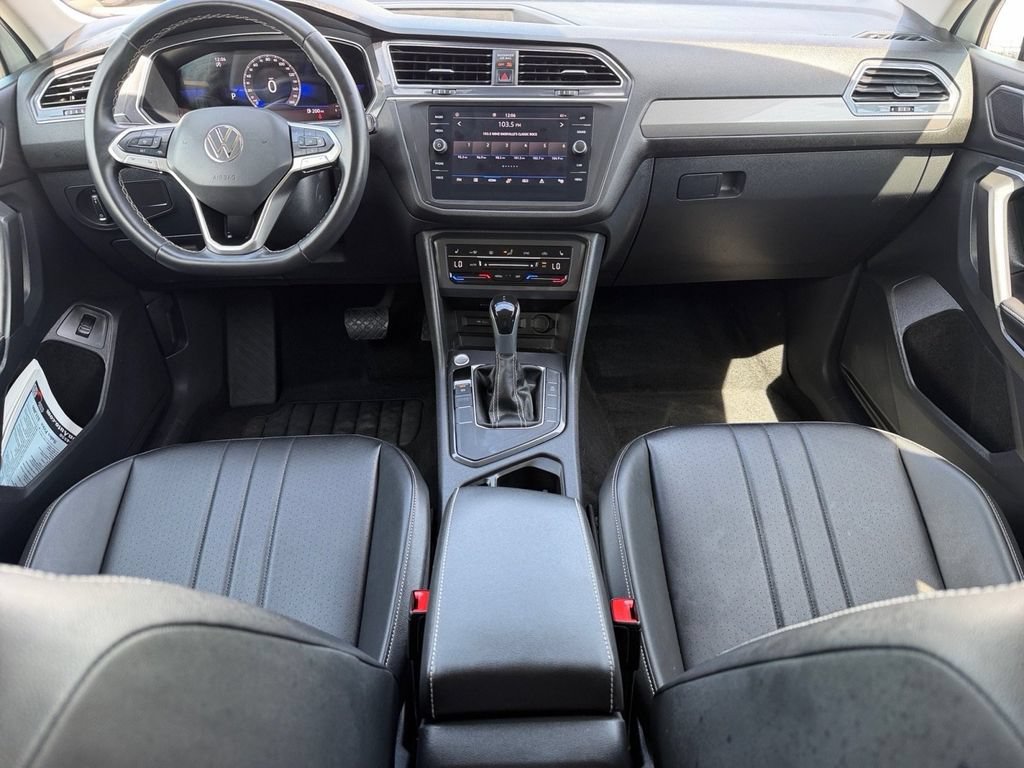 Used 2024 Volkswagen Tiguan SE FWD image 18