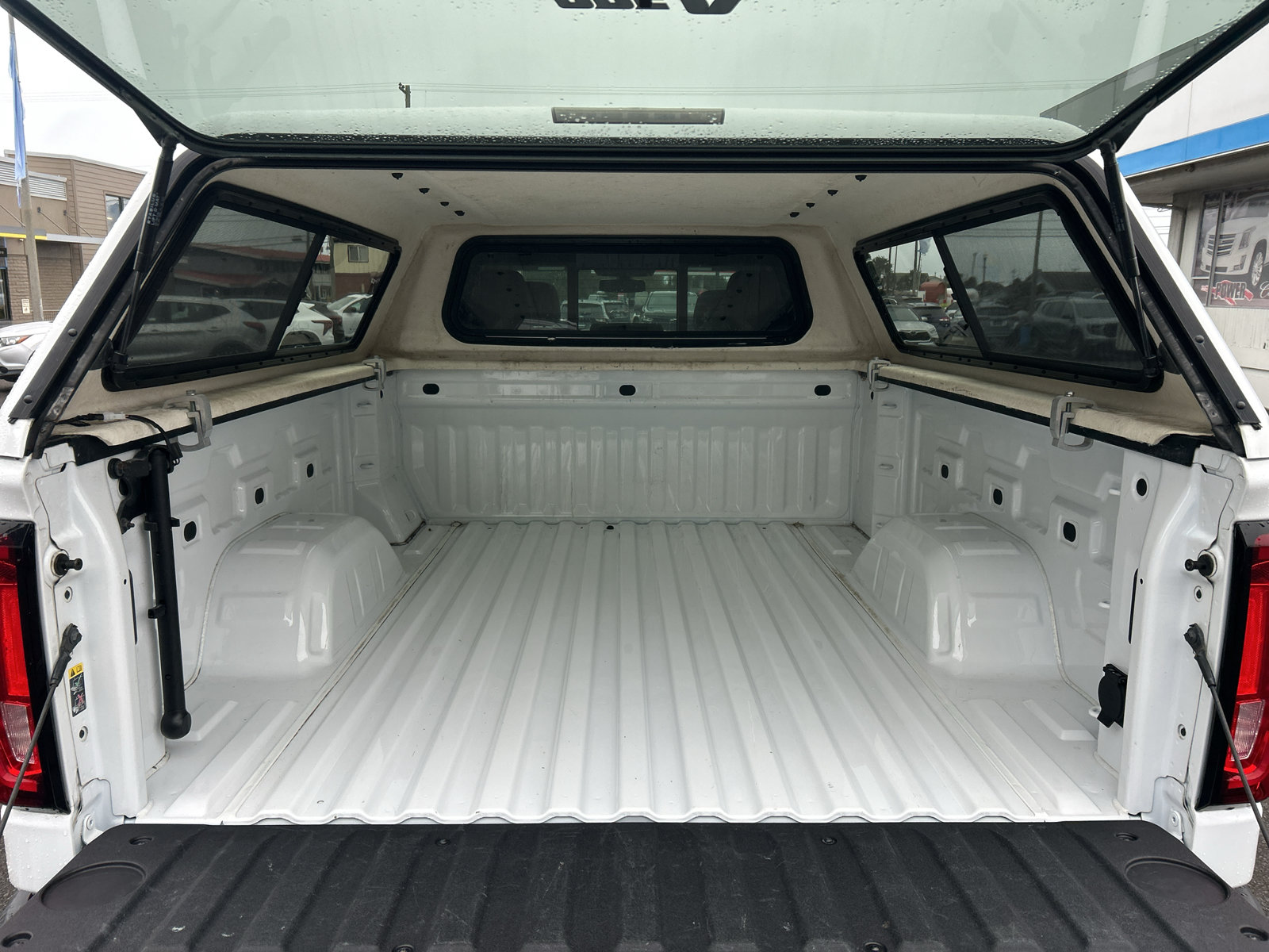 Used 2019 GMC Sierra 1500 SLT w/ SLT Premium Package AWD/4WD image 34