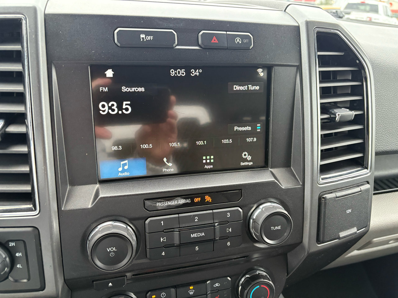 Used 2018 Ford F150 XLT w/ Equipment Group 302A Luxury image 26