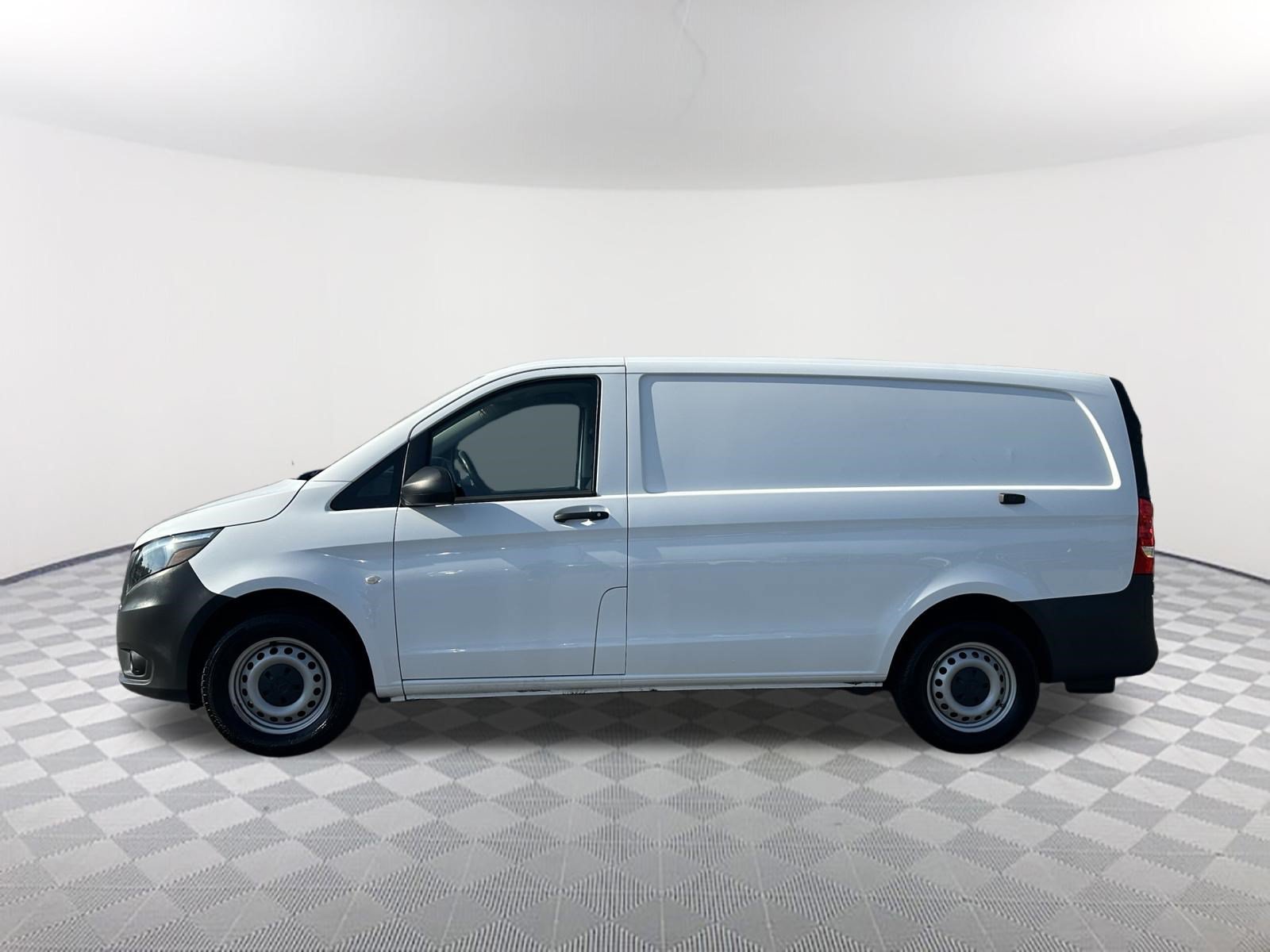 Used 2022 Mercedes-Benz Metris image 8