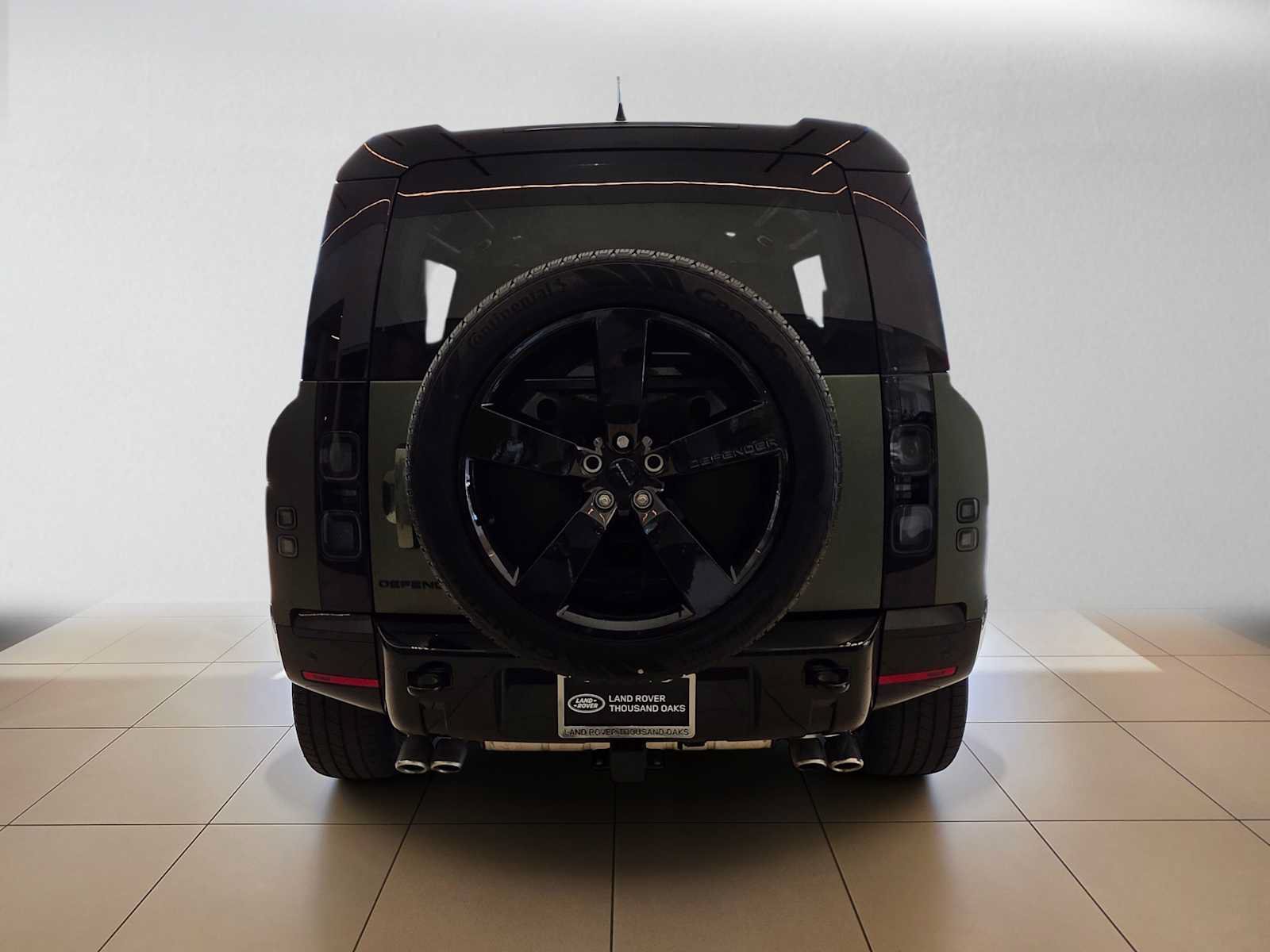New 2026 Land Rover Defender 110 X-Dynamic SE AWD/4WD image 4