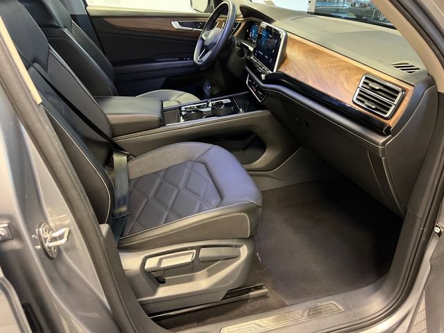 Certified 2024 Volkswagen Atlas SE AWD/4WD image 11