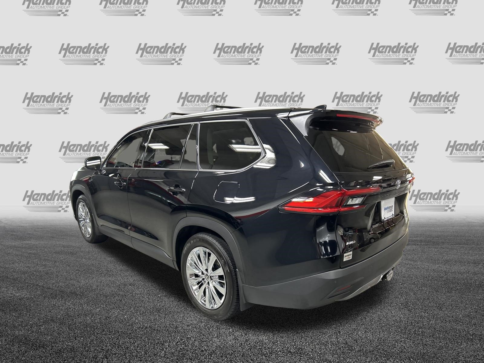 Used 2024 Toyota Grand Highlander AWD image 8
