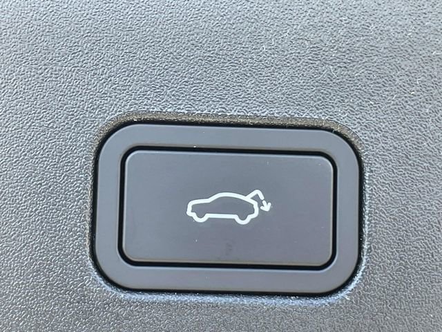 New 2026 Volvo EX30 Ultra w/ Protection Package Premier AWD/4WD image 18