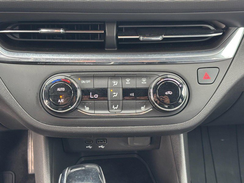 Used 2025 Buick Envista Preferred w/ Convenience I Package image 22